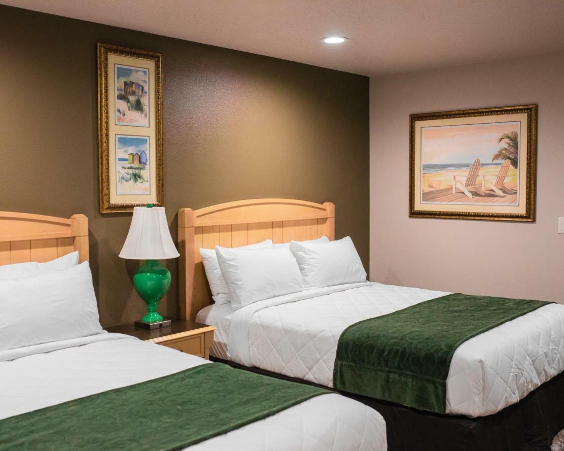 The Gator Den Motel ดันเนลลอน ภายนอก รูปภาพ